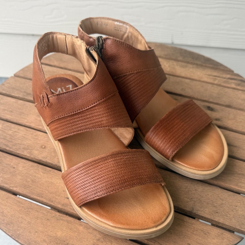 Miz Mooz Brown Leather Textured Wedge Sandals Side Zip Women 40 US 9-9.5 Boho